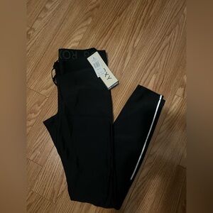 Roxy Black Leggings with White Stripe XS Brand NEW